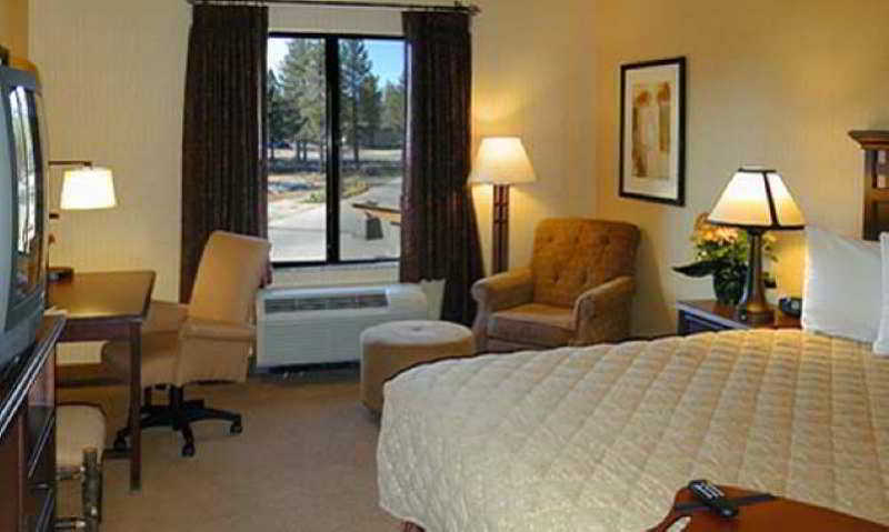 Hampton Inn & Suites Tahoe-Truckee Rum bild